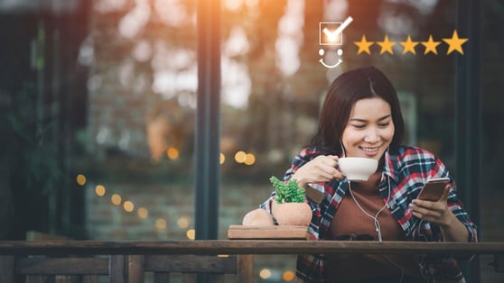 Women giving a five star rating.